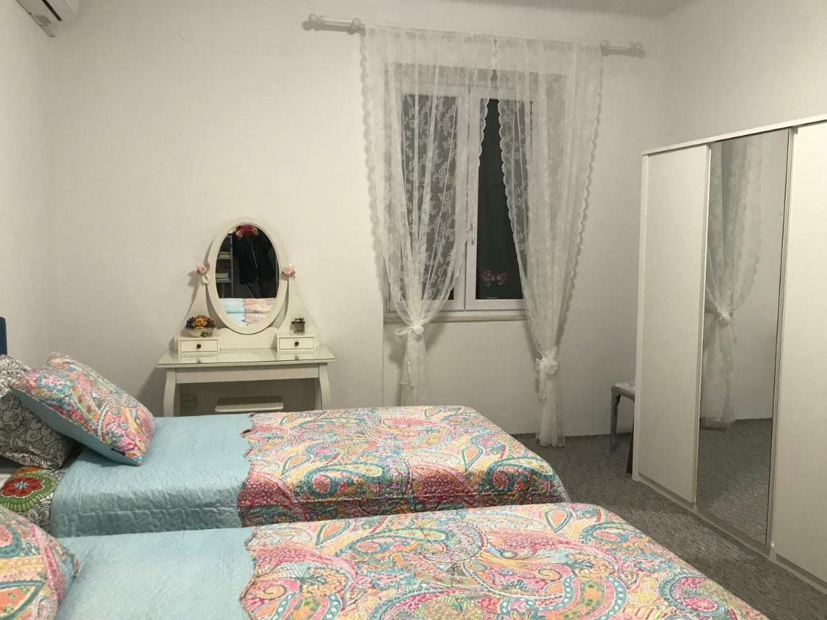 Apartment Kapo Split Eksteriør billede